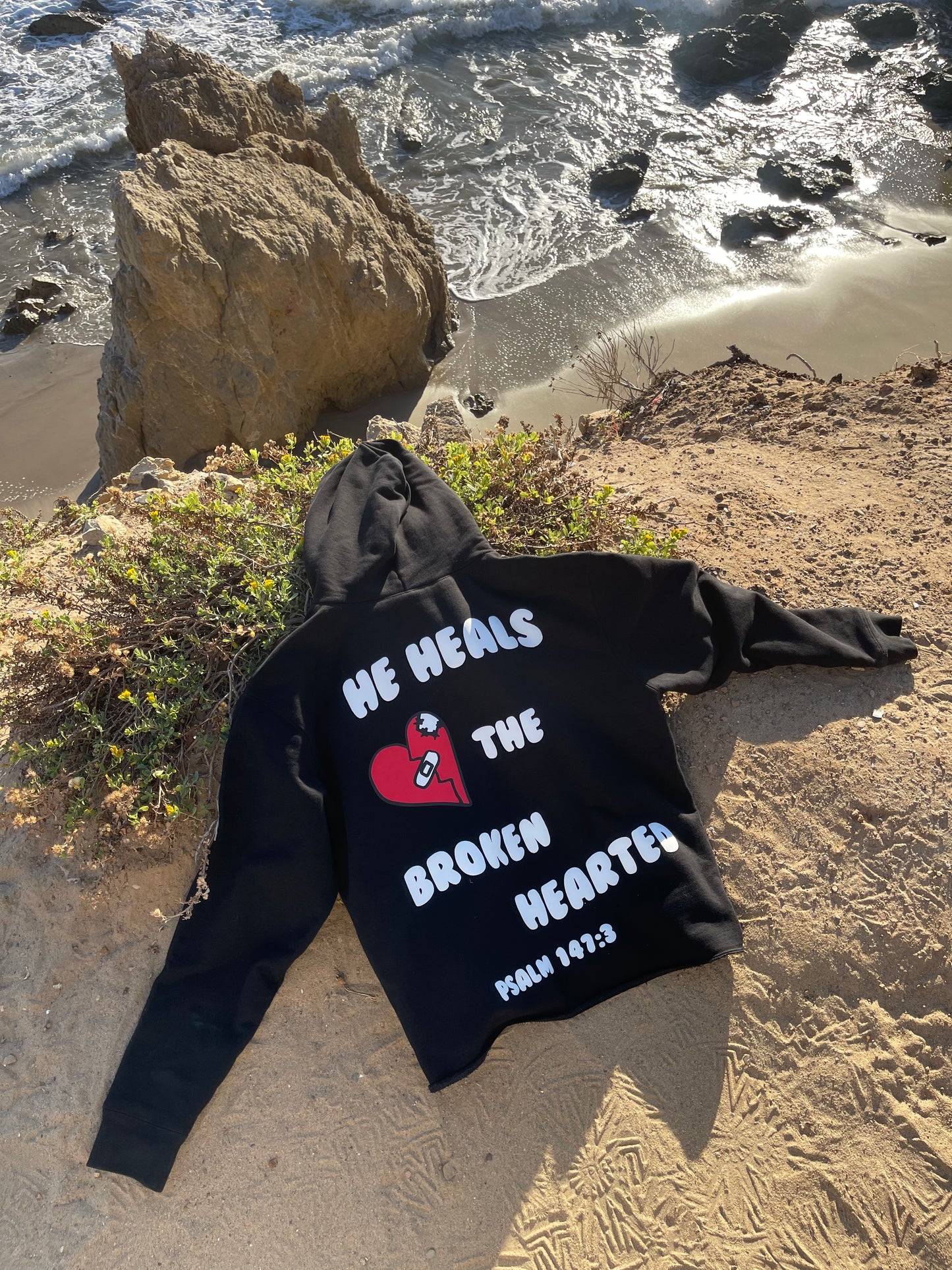 KINGDOMINDED "BROKEN HEARTED" HOODIE